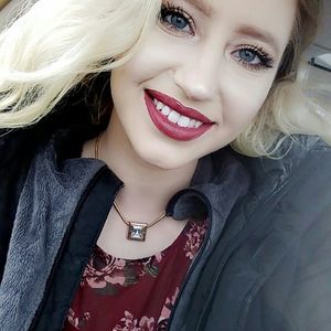 Meet your Posher, Jessica brook